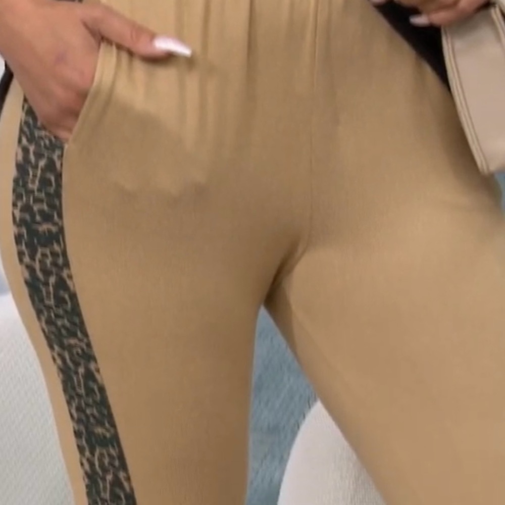 New Retreat by Rhonda Shear Knit Lounge Pant -Abstract animal print- size 3x - Picture 2 of 3